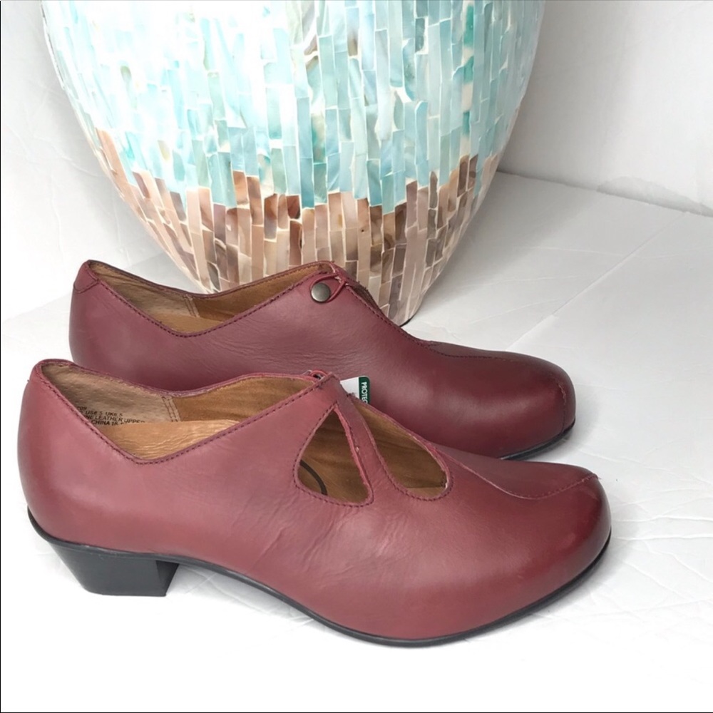 Aetrex Leather Maroon Dress Shoes